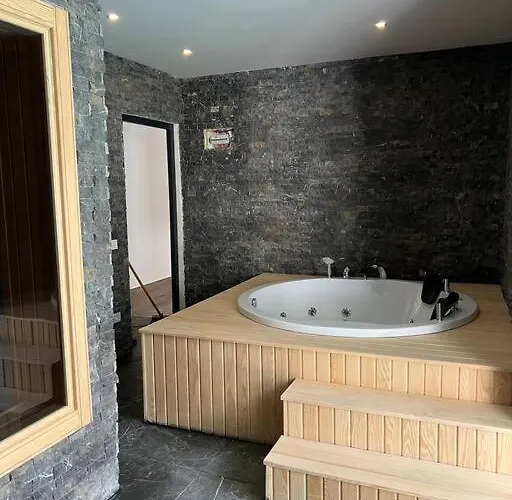 Camelia 4 Brand New 1+1 On Cleopatra Apartment Alanya